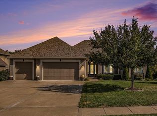 700 Indian Trail Ct, Smithville, MO 64089