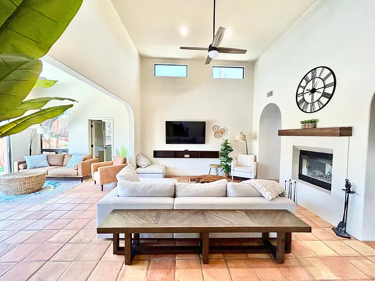 5410 N Cabrillo Ct — Photo 10