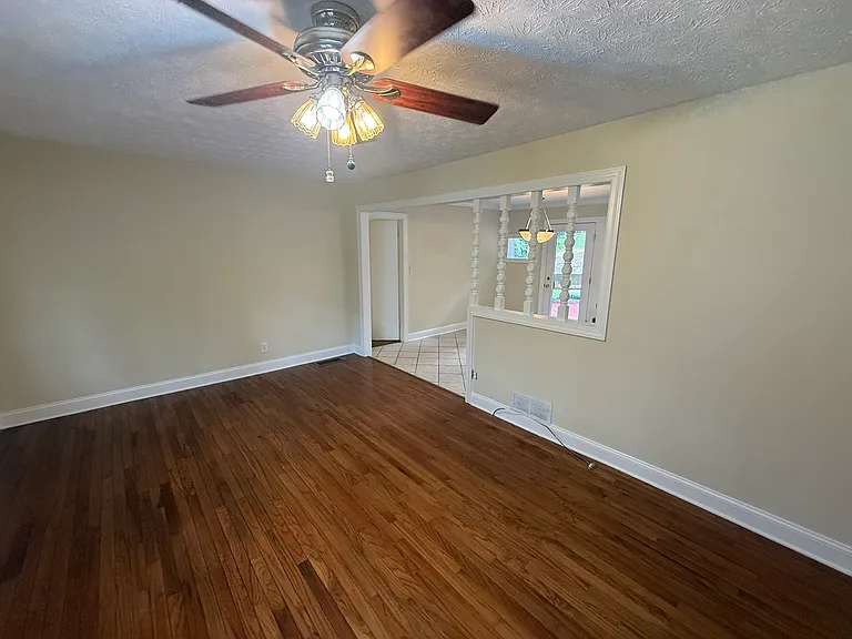 6063 Pine Terrace Dr — Photo 7