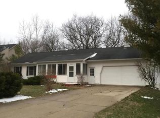 4558 Rimrock Dr NE, Grand Rapids, MI 49525