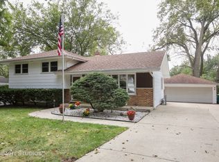 115 E Des Moines St, Westmont, IL