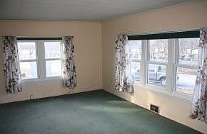 4th image of 16 Saint Josephs Dr