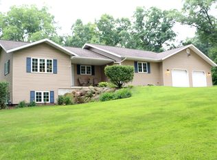 W7169 Brenemann Rd, Pardeeville, WI 53954