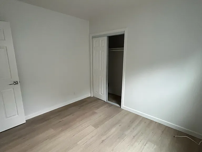 613 Westminster Ave #2 — Photo 6