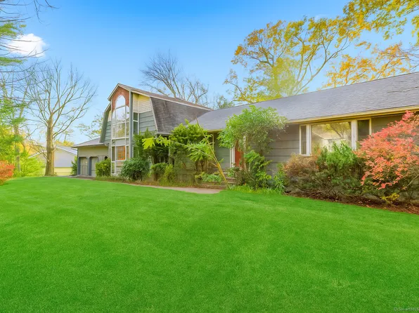 184 Putting Green Road, Trumbull, CT 06611