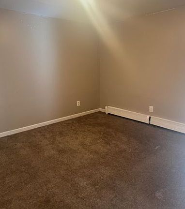 4th image of 34 Clover Ave