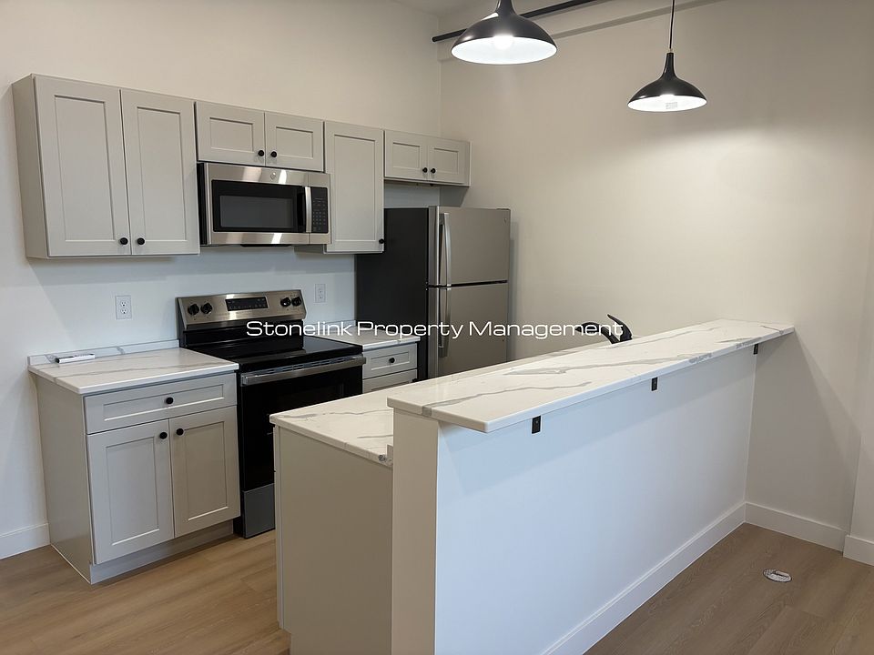 1st image of 265 Manton Ave #202