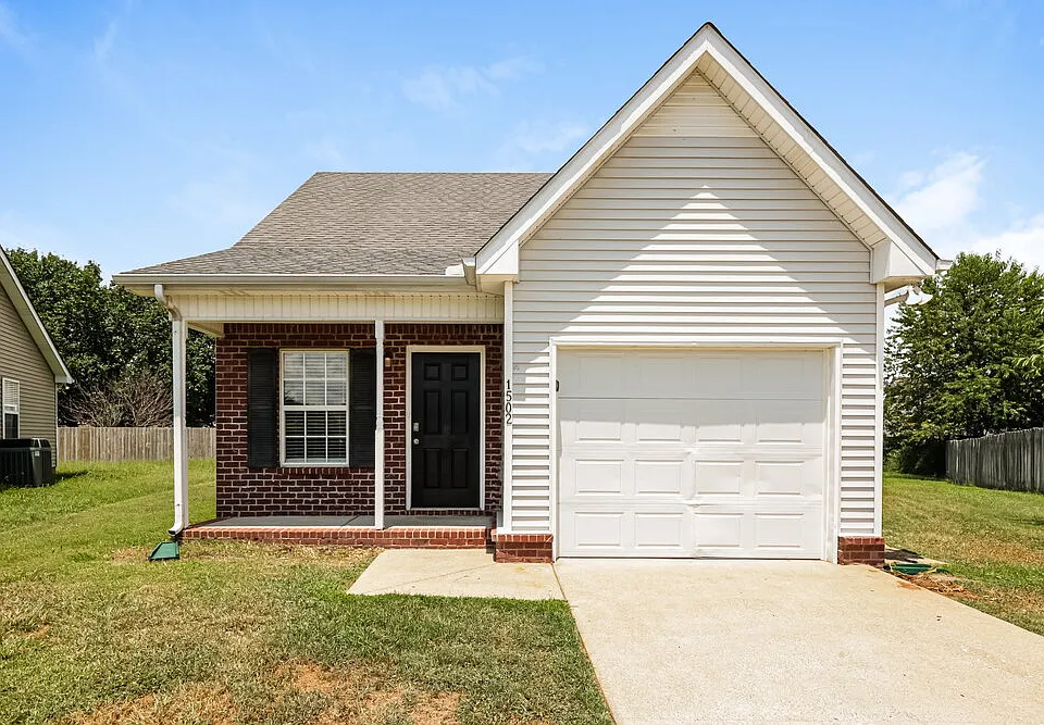 1502 Killarney Dr