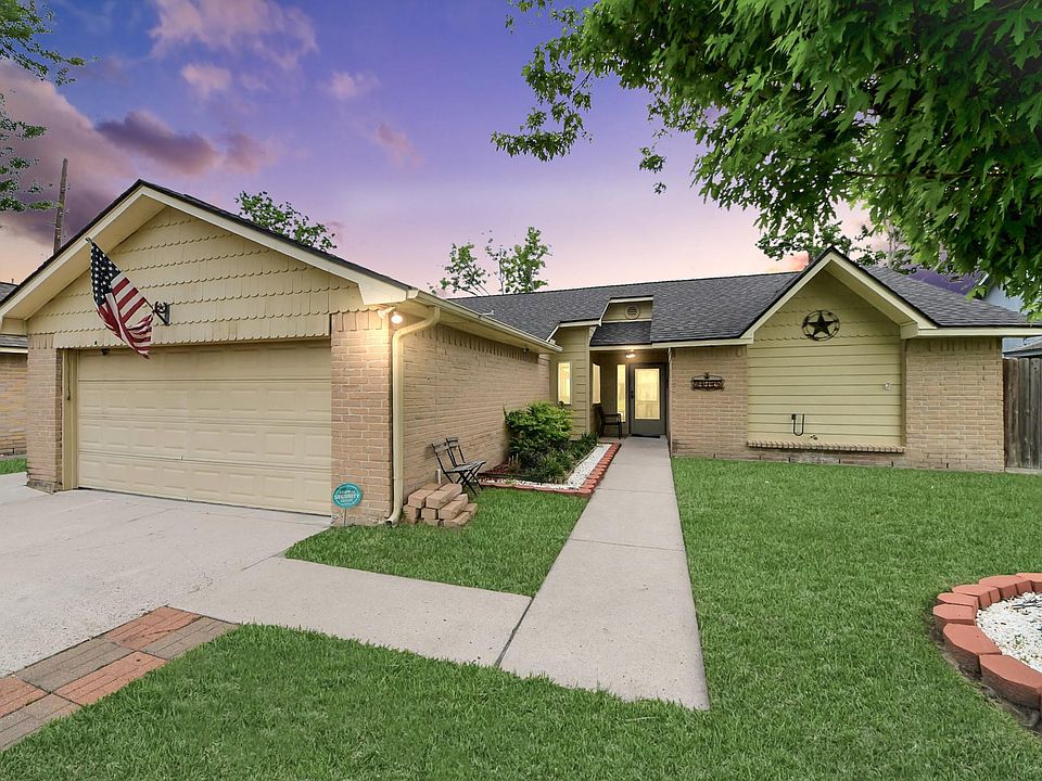 1st image of 24118 Nomini Hall Ln