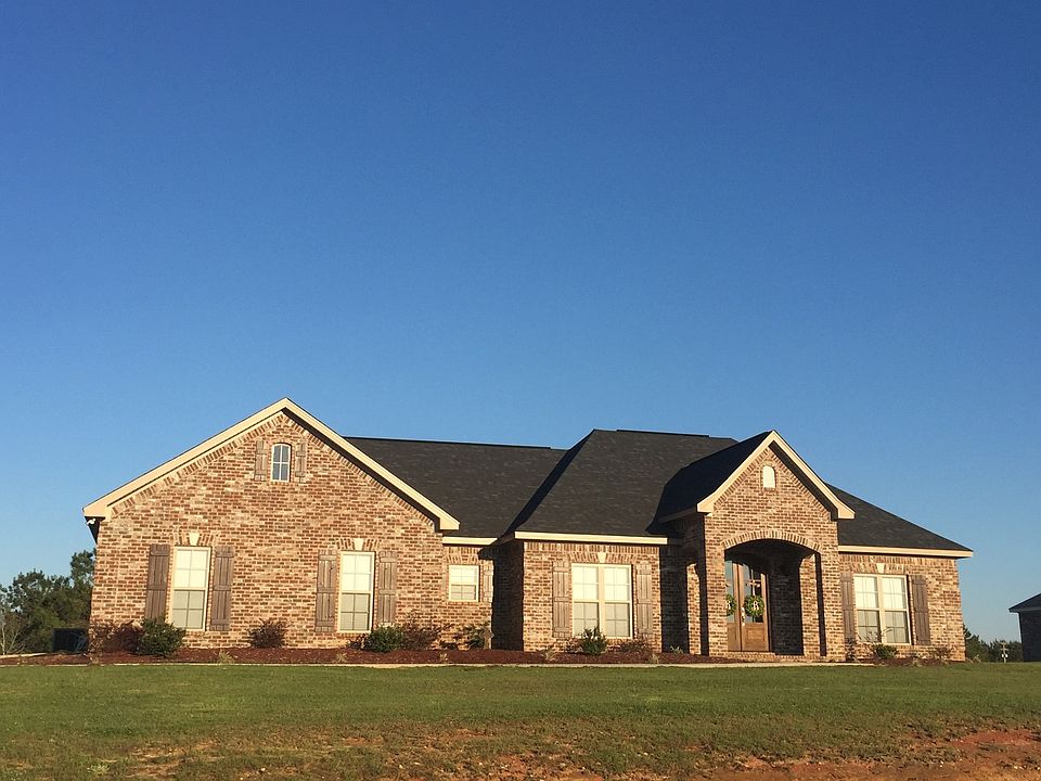 1st image of 8 Joan Dr