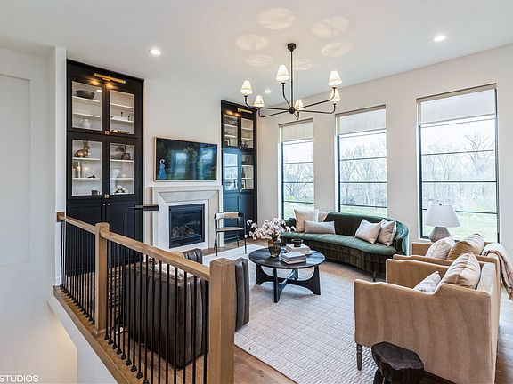 4th image of 2870 SE Piedmont Cir