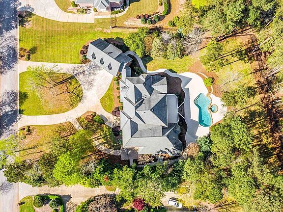 5th image of 303 White Springs Ln