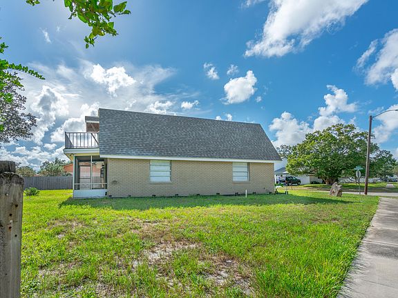 5th image of 68 Ravenwood Dr