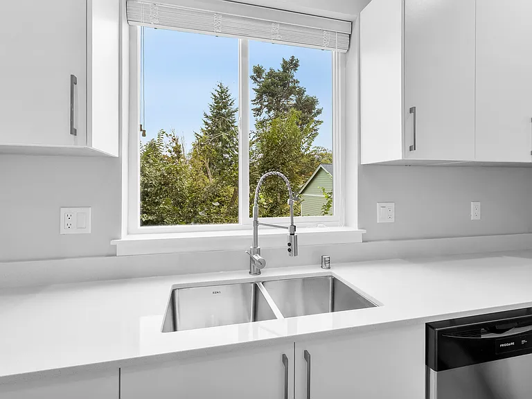 5728 Sterling Ave #103 — Photo 5