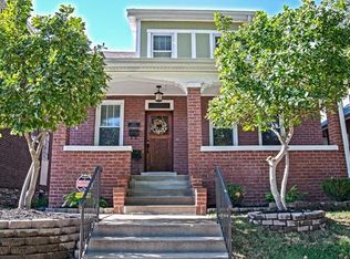 908 Dover Pl, Saint Louis, MO 63111