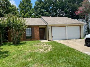 16115 Woodlawn Acres Ave, Baton Rouge, LA 70817