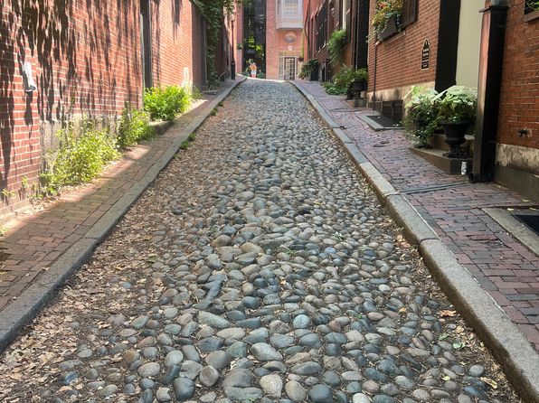 14 Acorn St #1