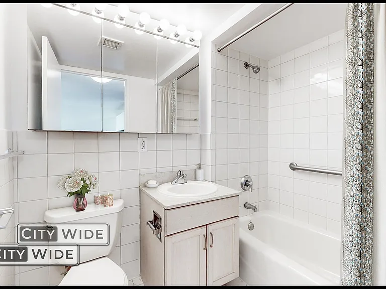 340 E 29th St #12D — Photo 5