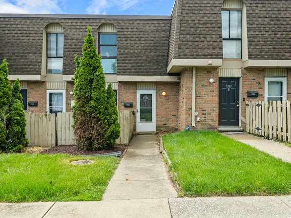 7334 Country Brook Dr, Indianapolis, IN 46260