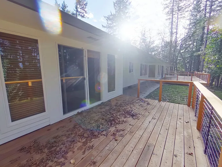 3240 S Louis Ln — Photo 3