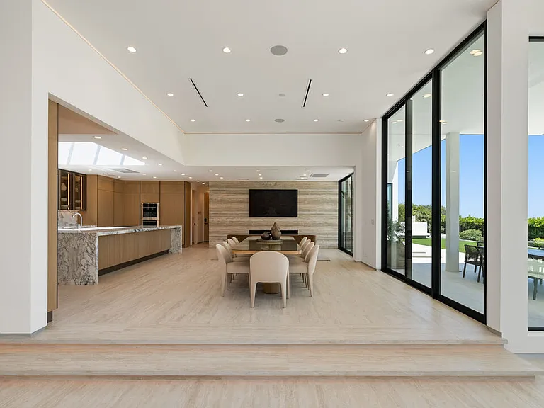 365 Trousdale Pl — Photo 21