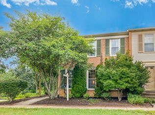 5632 Ridge View Dr, Alexandria, VA 22310