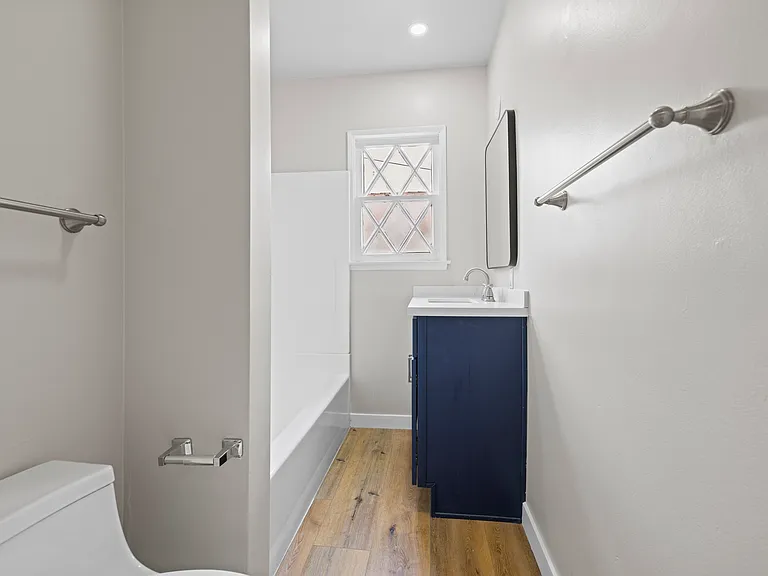 2348 Del Mar Rd — Photo 16
