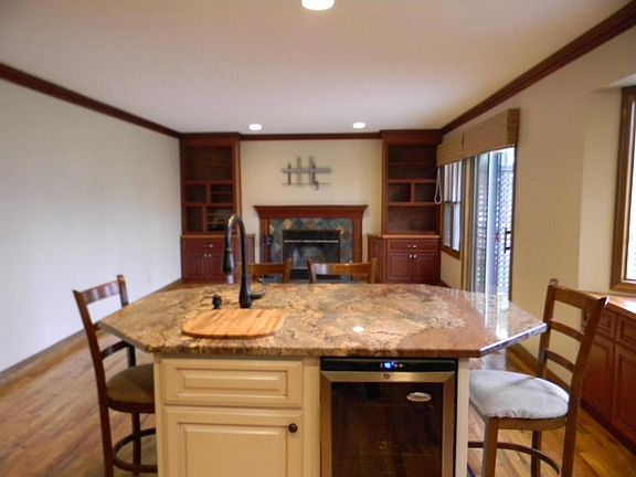 4th image of 2063 Wayfaring Dr