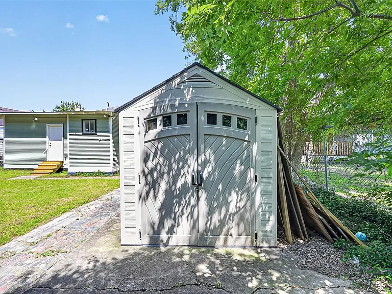 2519 Stevens St — Photo 45
