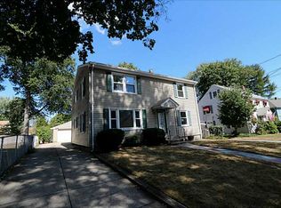 31 Edward Ave, Rumford, RI 02916