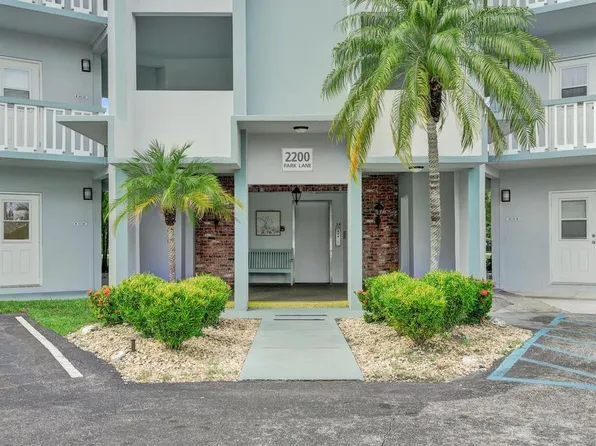 2200 Park Lane Unit 111, Hollywood, FL 33021