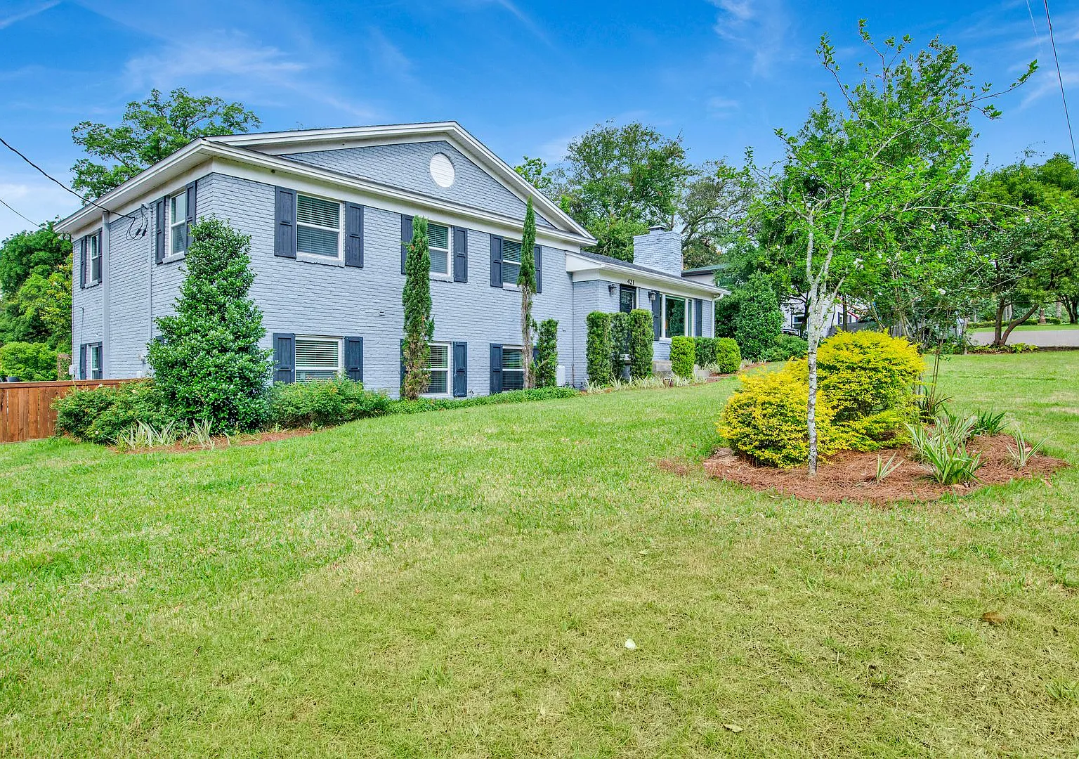 Charming 4 Bed/3 Bath Home between East Hill & Cordova Park — Photo 3