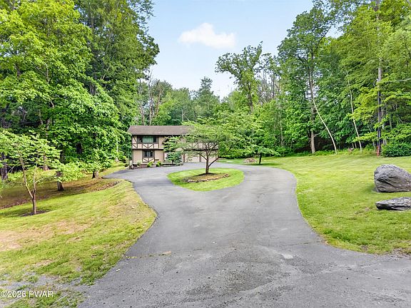4th image of 118 Pond Dr