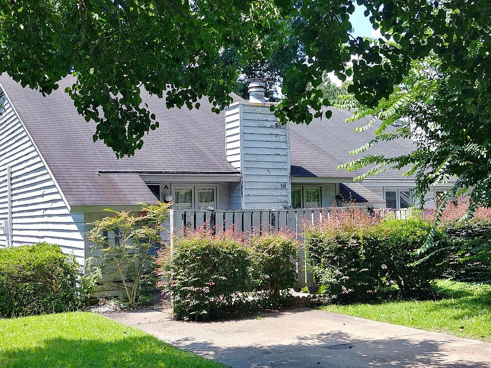 1st image of 16 A Masters Court Drive
