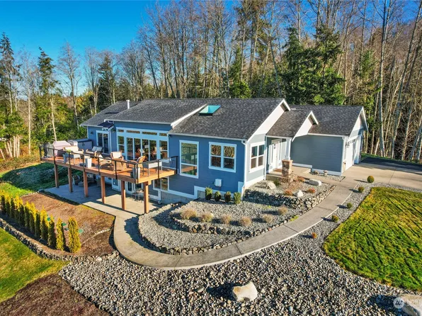 38734 Benchmark Avenue NE, Hansville, WA 98340
