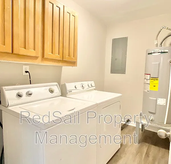 398 Circuit Ln #E — Photo 9
