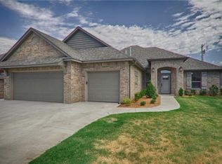 9013 NW 85th St, Yukon, OK 73099