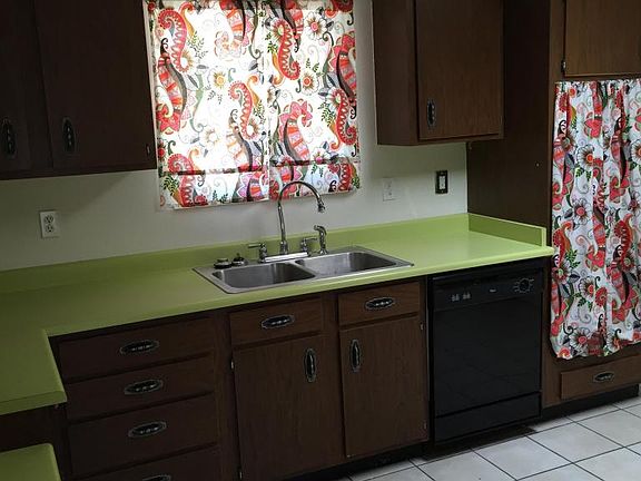 2nd image of 413 San Juan De Rio Dr SE