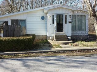 2020 Marshall St, Eldorado, IL 62930