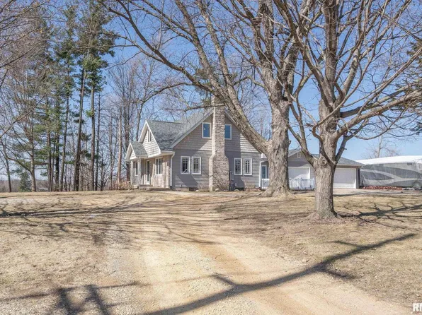 1308 6th St, De Witt, IA 52742