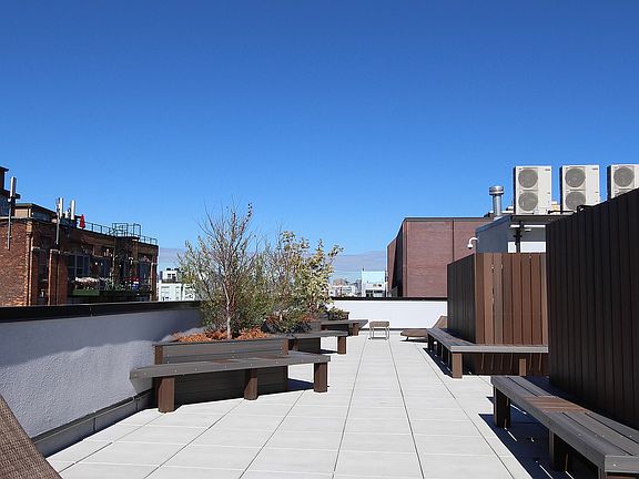 3rd image of 49 Montrose Ave #2C