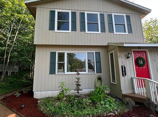 1 Stonegate Hts, Marquette, MI 49855