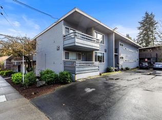 3925 NE 45th St #112, Seattle, WA 98105