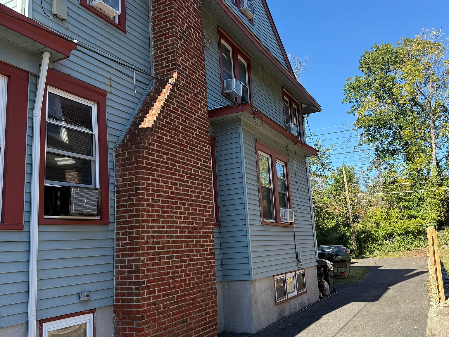 3 bed, 1800 sqft, $2,600 — Photo 2