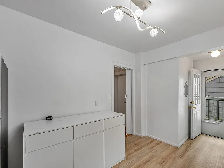 133 Highwood Ave — Photo 21