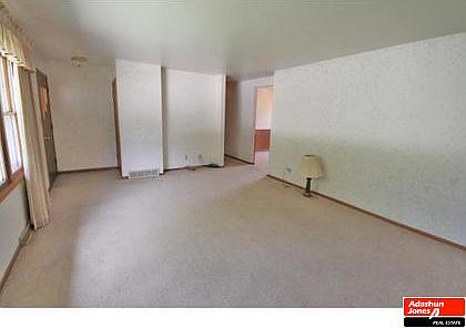 4th image of 351 Ladwig St