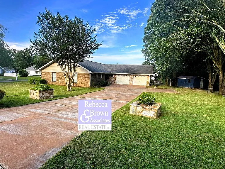 183 Bradford Dr SE — Photo 2