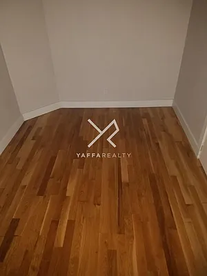 Rented by Yaffa Realty LLC | media 4