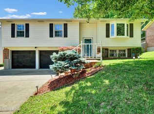 2216 Alice Kay Dr, Louisville, KY 40214