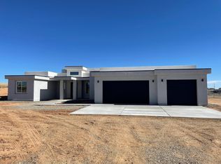 10 Express Dr, Edgewood, NM 87015